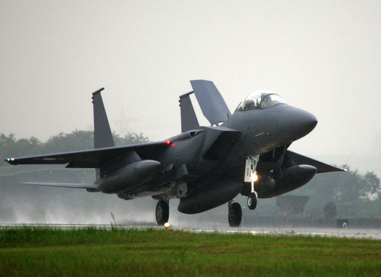 Why Everyone Respects South Korea's Awesome F-15K Fighter Jet | The ...